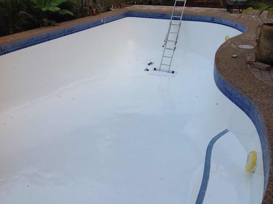 Pool Painting-White Luxapool Epoxy Pool Paint